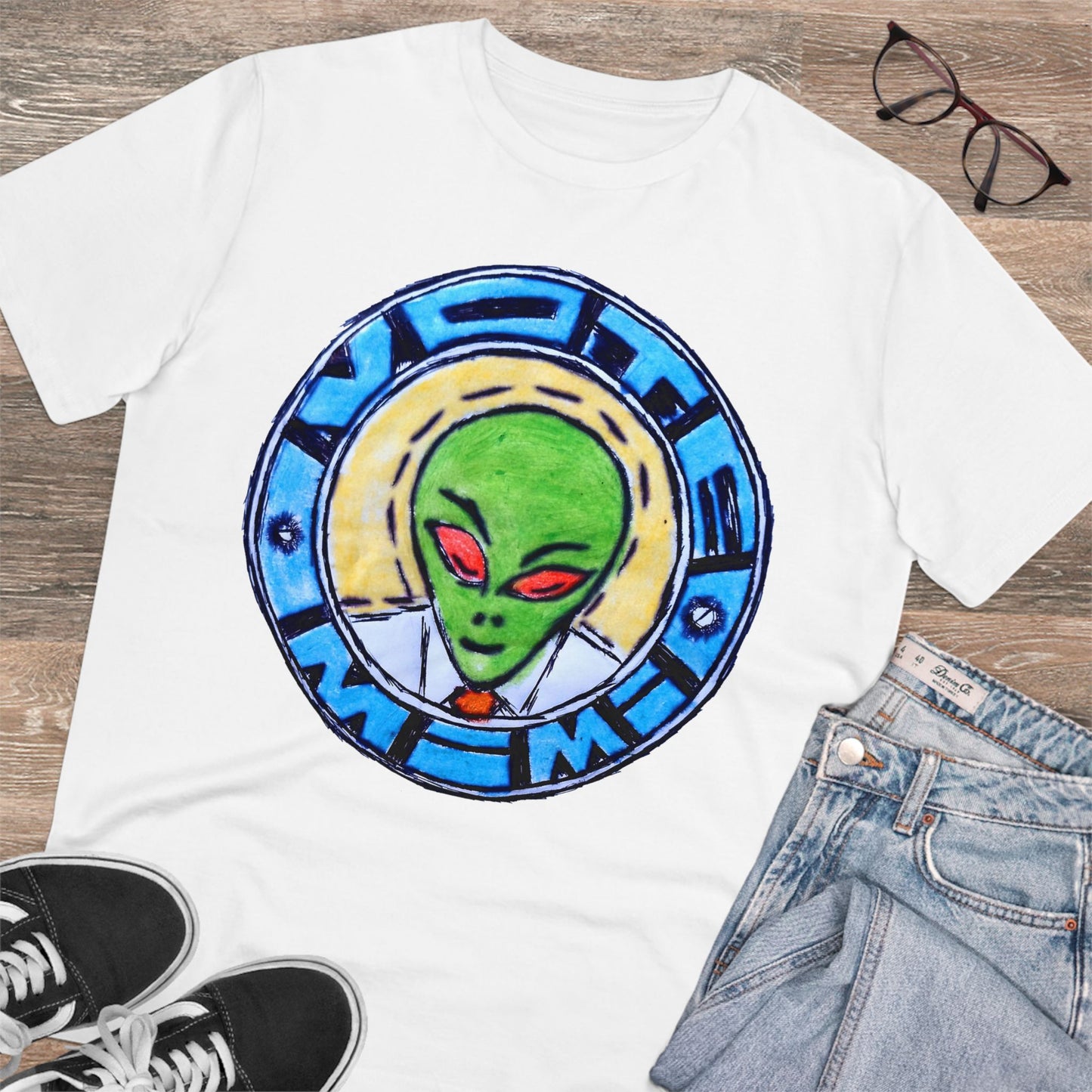 Alien Medallion by Gomba - Light Organic T-shirt - Unisex