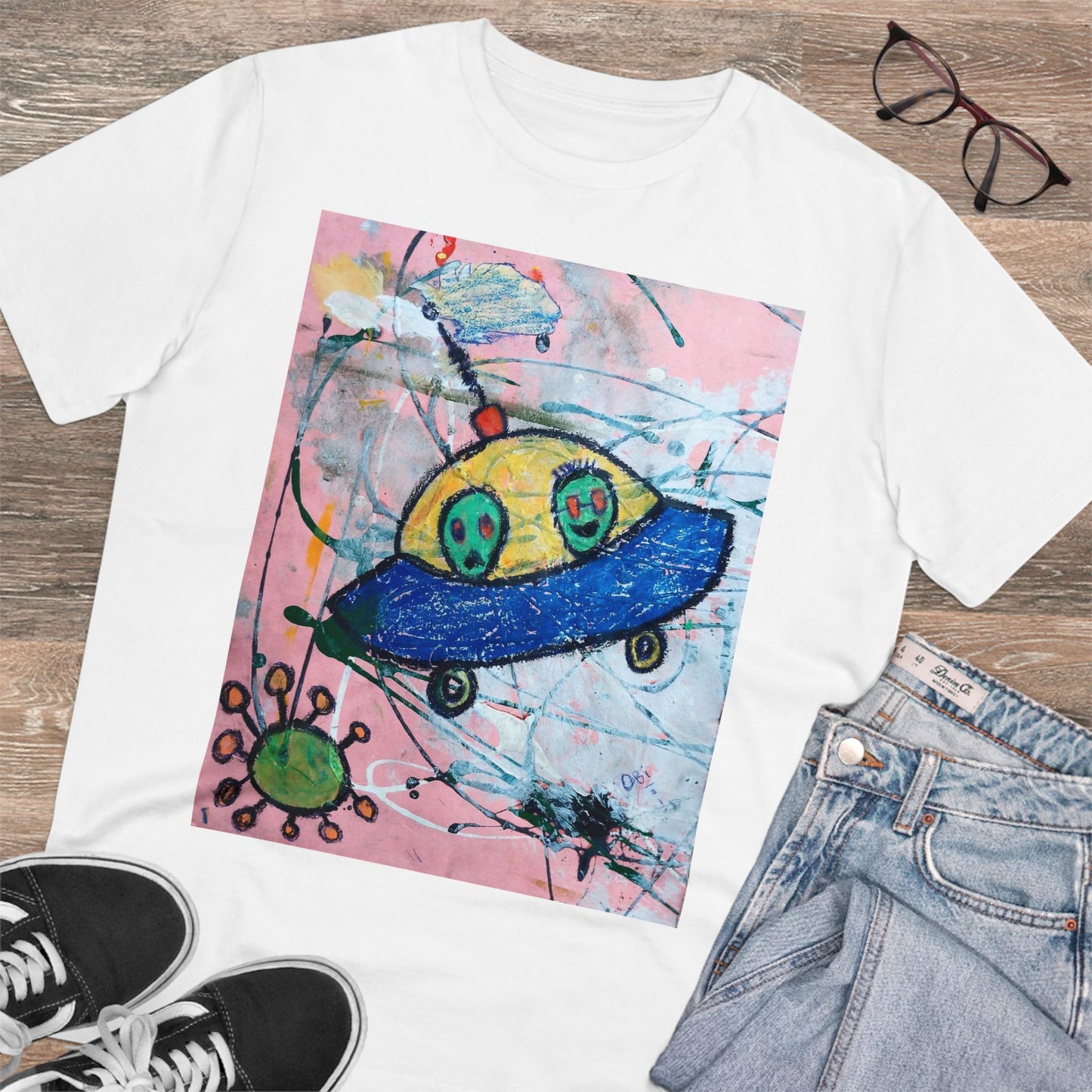 Aliens in Spaceship by Obi - Light Organic T-shirt - Unisex