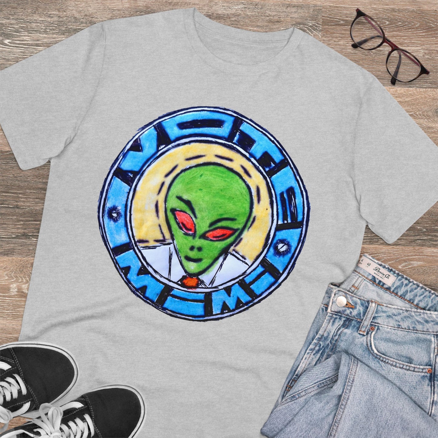 Alien Medallion by Gomba - Light Organic T-shirt - Unisex